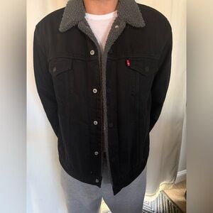 LEVI’S Men’s TYPE III SHERPA TRUCKER JEAN JACKET